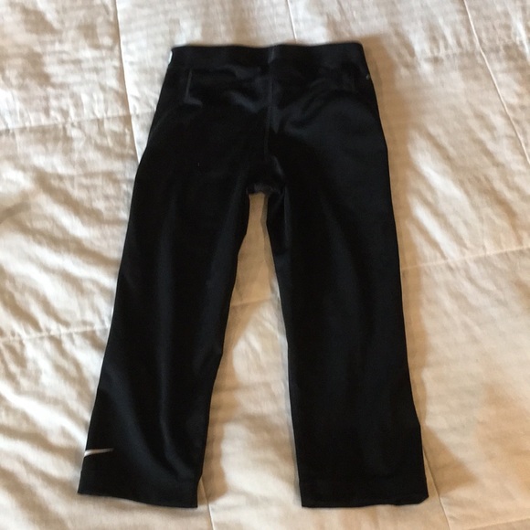Nike Pro Crop Leggings - Picture 3 of 5